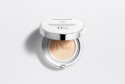 Diorsnow bloom perfect moist cushion