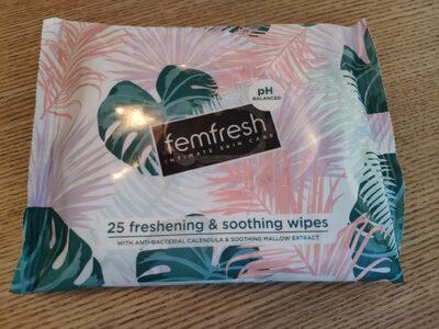 Freshening & soothing wipes