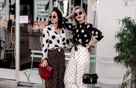 Cách phối đồ với hoạ tiết chấm bi 