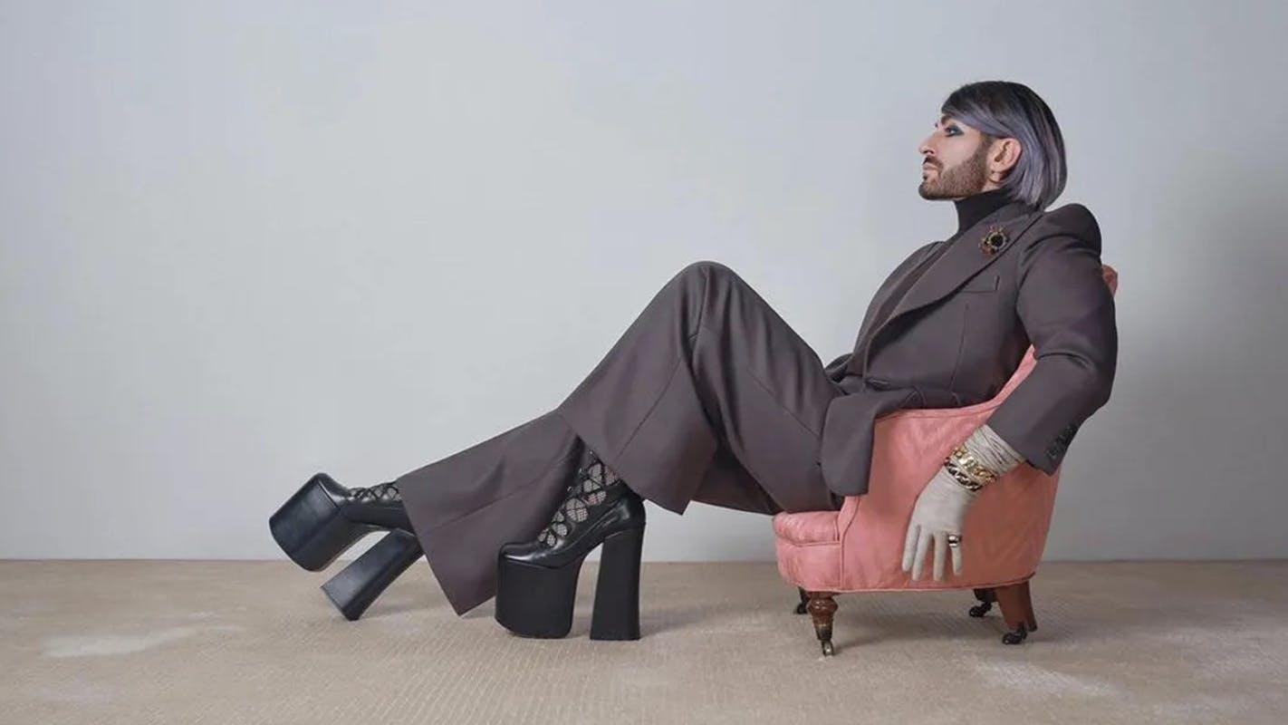 Nam giới ngày càng yêu thích đi giày cao gót 