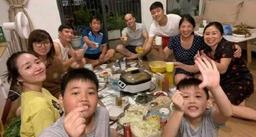 Gương mặt bầu bĩnh lên trông thấy, bà xã Xuân Trường "có tin vui"?