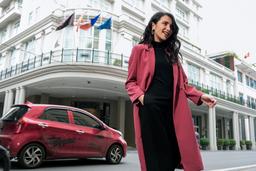 4 tips chọn áo khoác dáng dài cho cô nàng "nấm lùn"