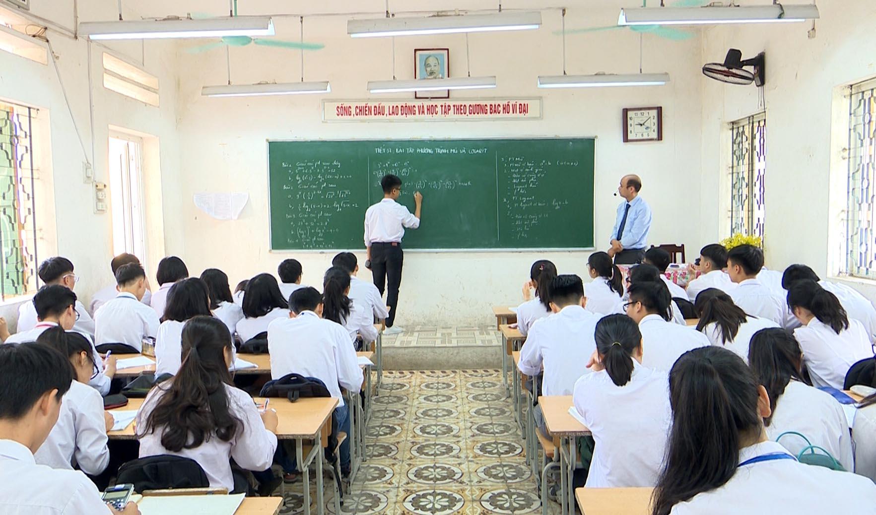 Bộ Giáo dục và Đào tạo bỏ quy định buộc thôi học với học sinh