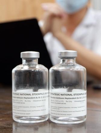 Việt Nam nhận 10 liều thuốc kháng độc botulinum do WHO tài trợ