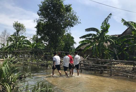 Nam sinh tử vong do lật bè ở Hà Tĩnh: Gia đình và xã đưa lý do mâu thuẫn