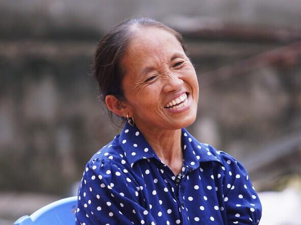 Kênh bà Tân Vlog "tuột view" thê thảm sau lùm xùm của con trai