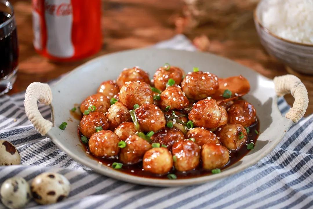 Trứng cút kho coca - món mặn hao cơm của cả người lớn lẫn trẻ nhỏ