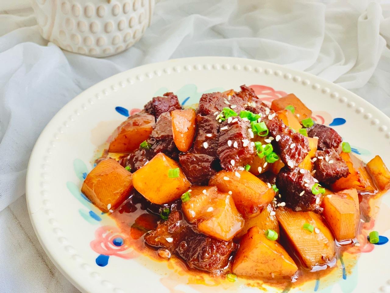 Công thức làm thịt bò kho khoai tây đậm vị ngon cơm