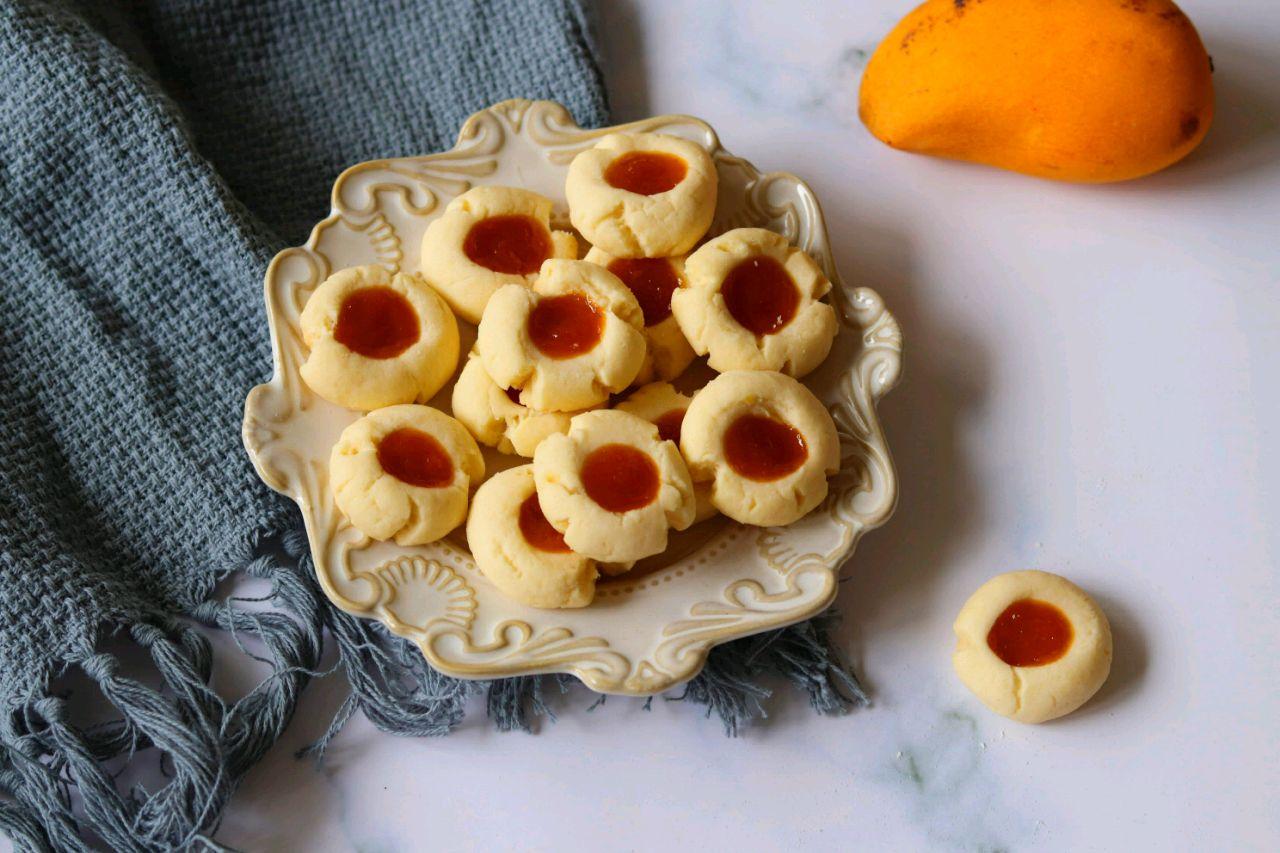 Cách làm bánh quy nhân mứt trái cây để thoả thú trà bánh tại nhà