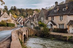 7 ngôi làng tuyệt đẹp như bước ra từ truyện cổ tích ở Anh