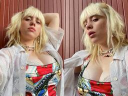 Billie Eilish khiến dân tình "bỏng mắt" với loạt ảnh selfie vô cùng sexy