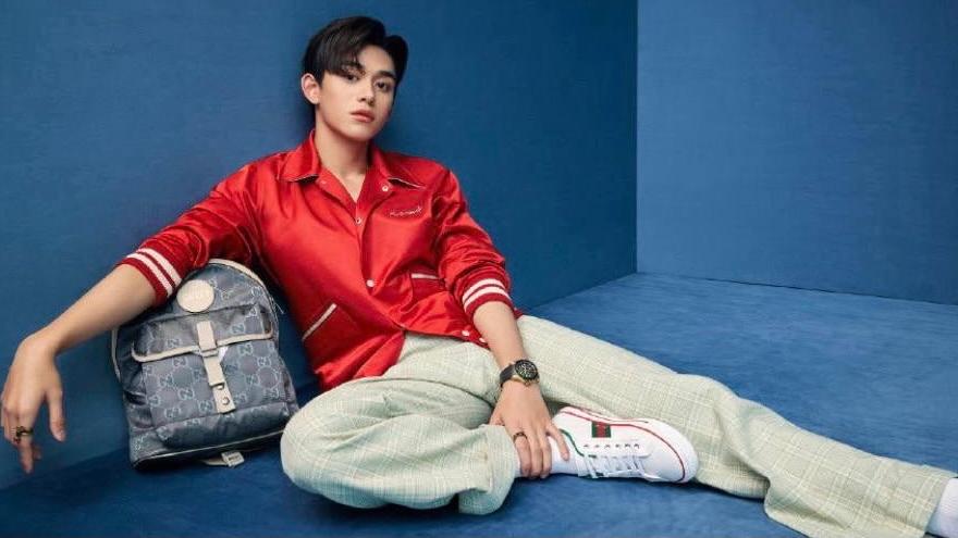 Gucci "thẳng tay" xoá loạt ảnh của Lucas (NCT) báo hiệu anh chàng sắp bị "phong sát"?