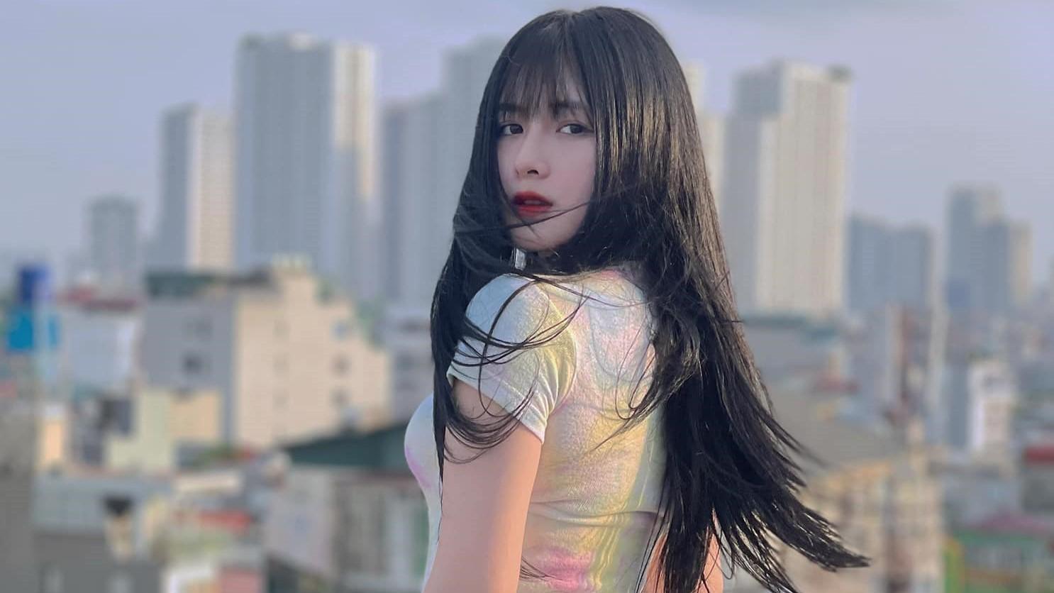 Quỳnh Alee lên tiếng trước rắc rối đăng số tài khoản lên mạng xã hội: “Nếu khoe ra vẻ đẹp của mình là sai vậy mình không cần đúng”