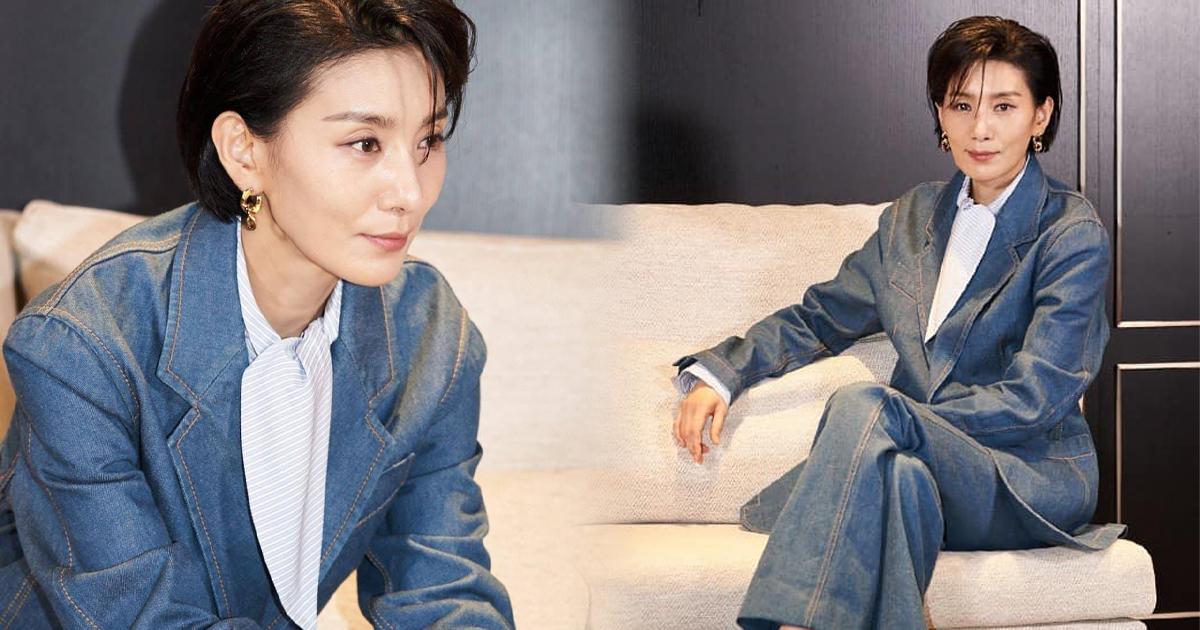 "Mợ cả" Kim Seo Hyung tỏa sáng với khí chất nữ tổng tài trong buổi phỏng vấn