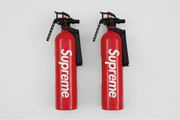 Tung ra gạch nung, bình cứu hoả - Supreme biết bao giờ mới thôi khiến tín đồ thời trang bối rối