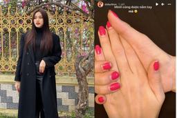 Đỗ Thị Hà lại bị chê thiếu tinh tế sau nhiều lần gặp sự cố lộ nội y và bị "bóc mẽ" ở bẩn