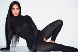 Kim Kardashian gây choáng khi cho ra mắt trang phục hở đũng