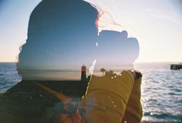 Đừng cầm bản đồ của người khác để dò từng bước đi trong cuộc đời mình!