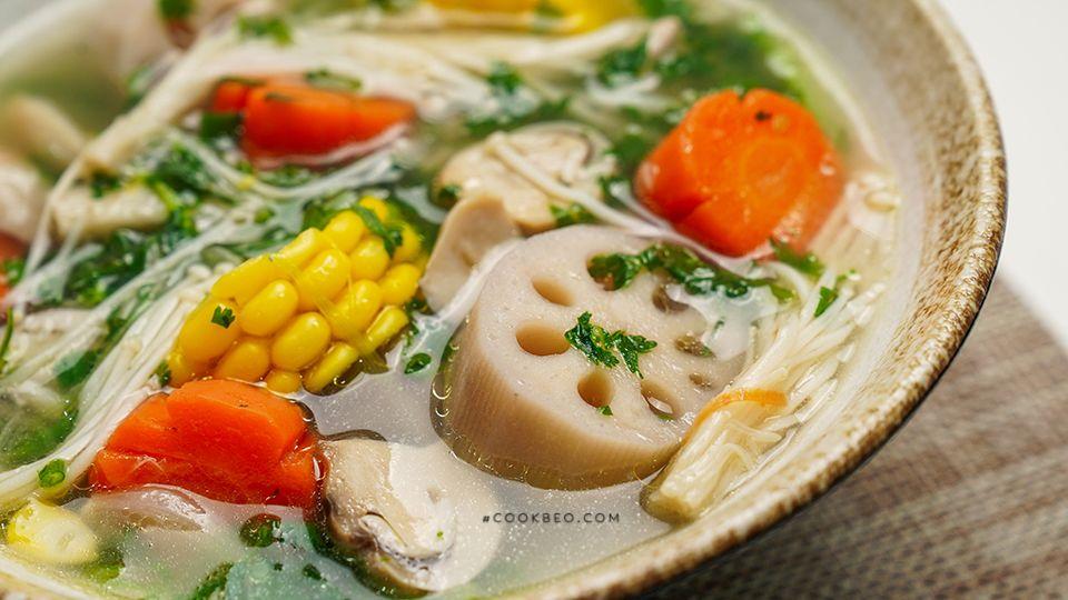 Cách nấu gà hầm củ sen bằng nồi cơm điện cực đơn giản lại ngon miệng