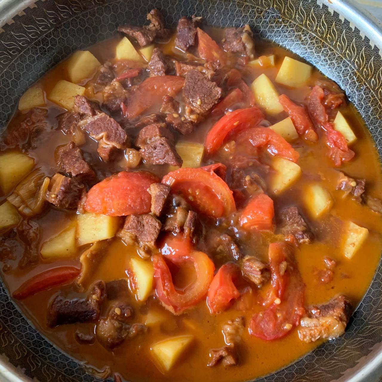 Hầm thịt bò mà không để ý đến 3 điều này thì thịt bò lúc nào cũng dai lại không hết mùi hôi