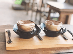 Đến Đà Lạt, ghé Tiệm Táo Đỏ thưởng thức cà phê trứng đúng điệu