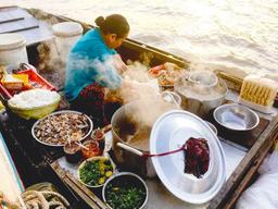 Ăn sáng trên chợ nổi Cái Răng - Trải nghiệm nhất định nên thử ở Cần Thơ