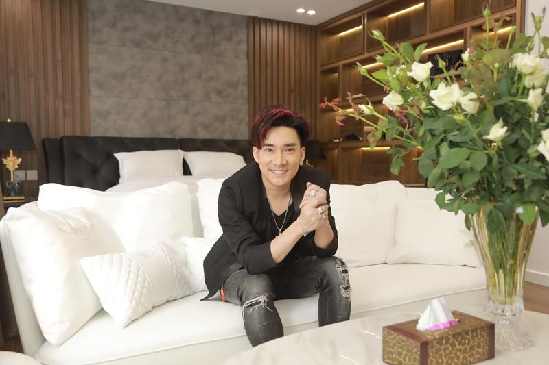 Căn biệt thự 20 tỉ ngập tràn cây xanh ở Hà Nội của ca sĩ Quang Hà