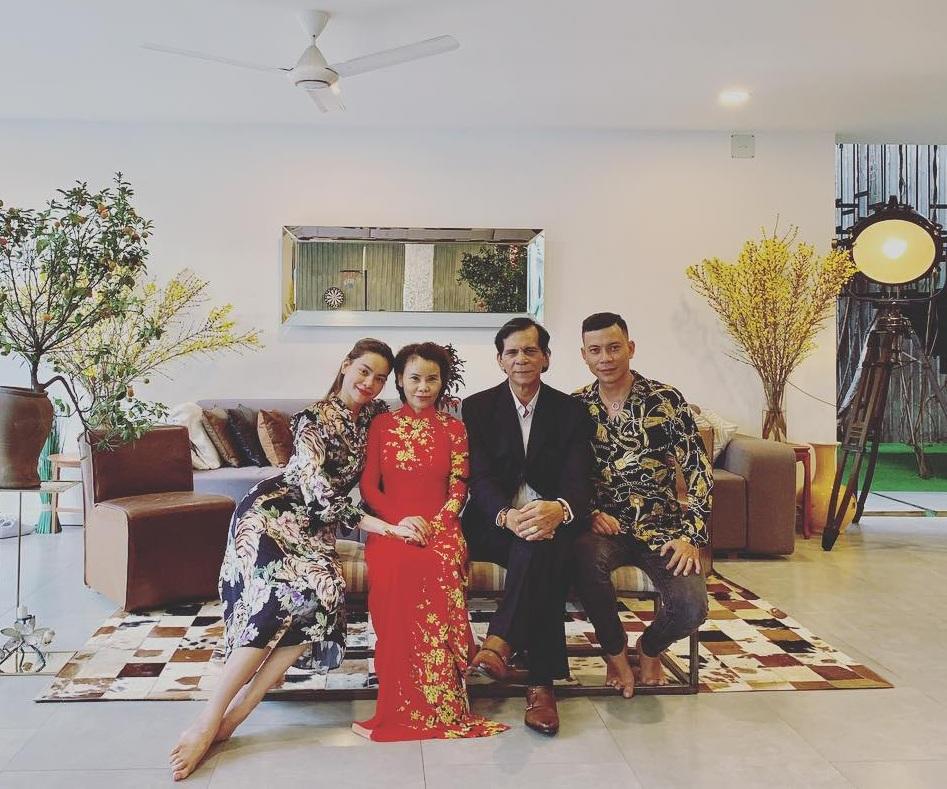 Ngắm căn biệt thự 7 phòng ngủ ở quận 7 của Hồ Ngọc Hà