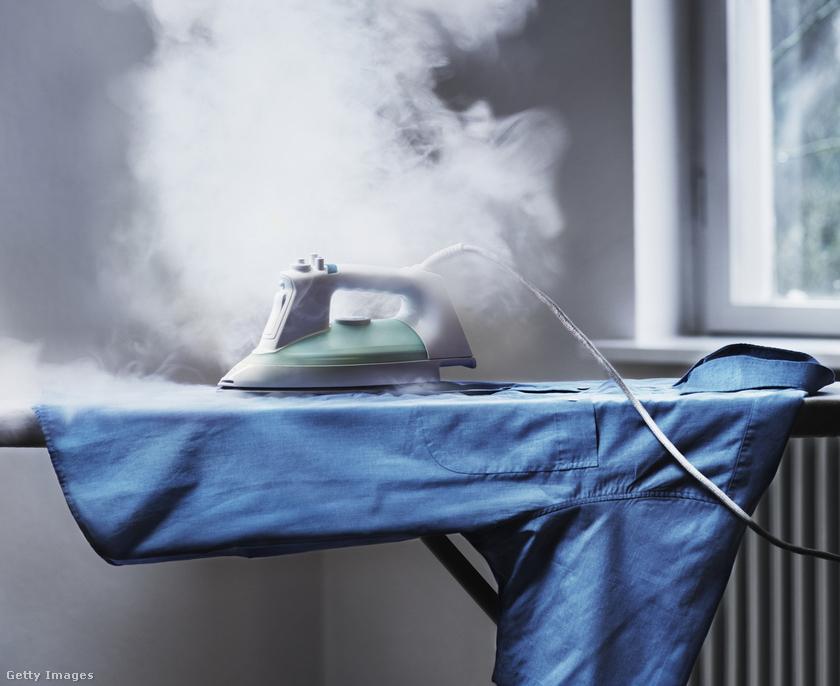 Bạn có biết, lót giấy nhôm phía dưới sẽ giúp là quần áo phẳng nhanh hơn?
