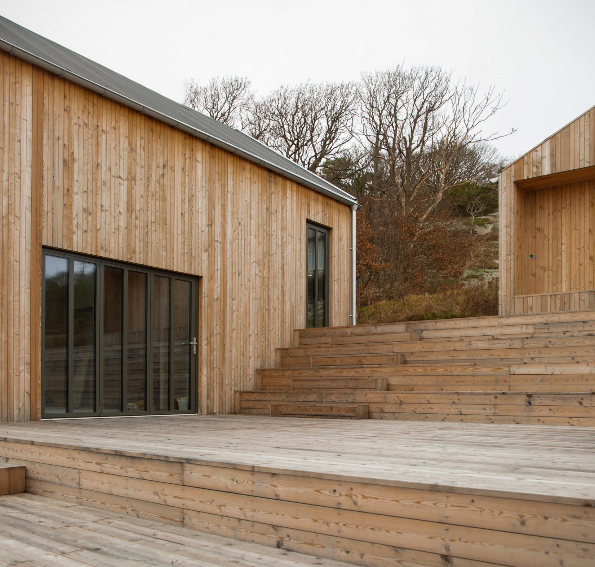 Ngôi nhà gỗ bên bờ biển khiến người ta sẵn sàng... bỏ phố về quê