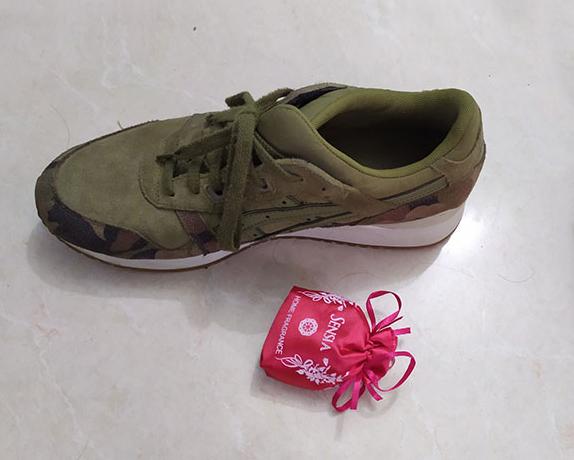 Xà phòng bánh, cách "ngon, bổ, rẻ" để khử mùi hôi giày cực hữu hiệu