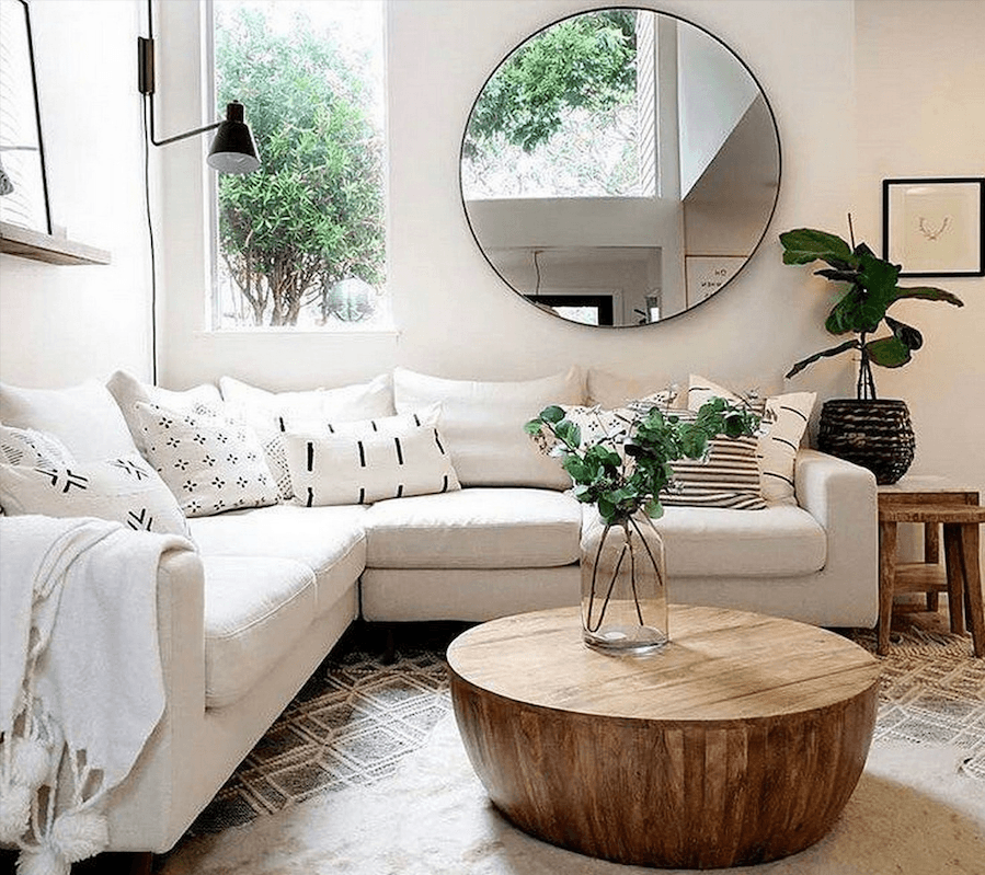 Phòng khách có đẹp trầm trồ hay không, một phần lớn dựa vào gương trang trí