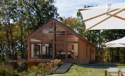 Ngôi nhà gỗ mang phong cách Nhật Bản tuyệt đẹp ở dãy núi phía Bắc New York