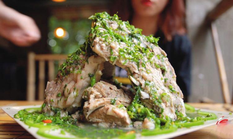 3 quán bán sườn sốt ớt xanh kiểu Thái siêu to khổng lồ tại Sài Gòn