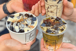 Tiệm trà sữa sương sáo nhiều vị, giá bình dân ở quận 1, Sài Gòn