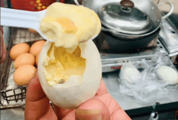 Trứng dữa là gì mà người thì “ghiền”, người cho tiền cũng lắc đầu từ chối?