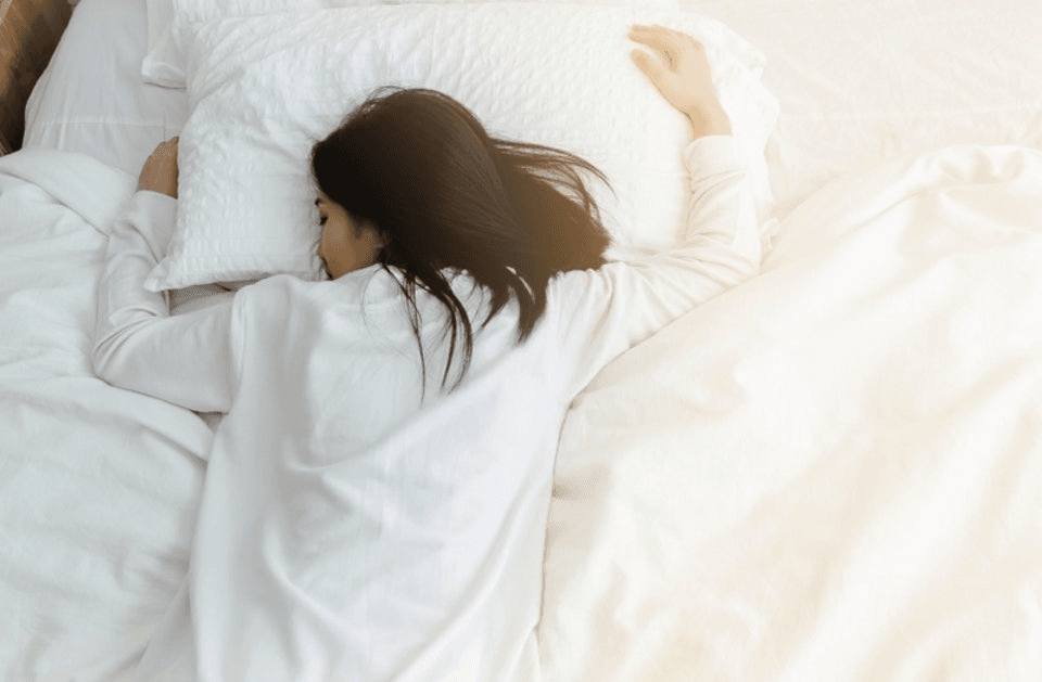 Trường ĐH ở TP.HCM tuyển người đến trường "ngủ qua đêm", nhận nóng 300.000 đồng