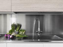 Backsplash bằng inox, loại tấm chắn tường bếp sở hữu nhiều ưu điểm