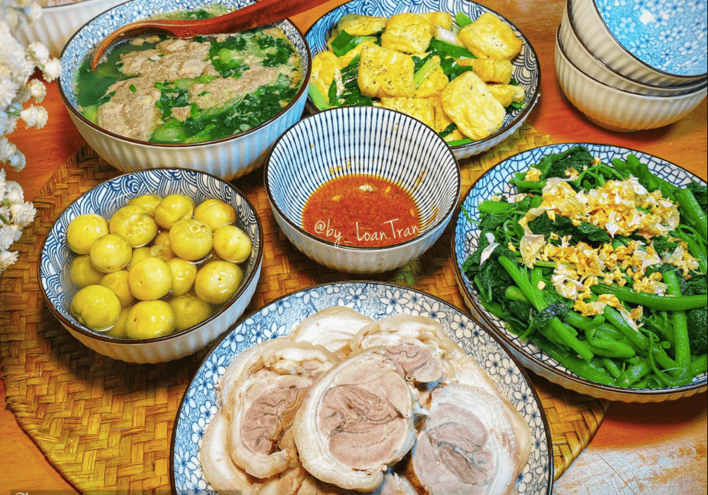 Đơn giản mà tốn cơm như mâm cơm mùa hè của người miền Bắc