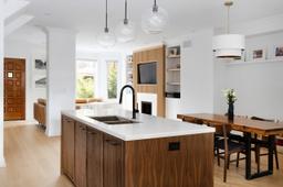 Ngôi nhà Scandinavian thanh lịch được cải tạo từ tu viện xây năm 1970