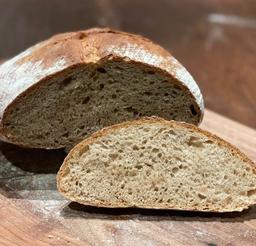 Bánh mì nguyên cám có gì đặc biệt mà khiến Tóc Tiên phải nướng ngay trong đêm và hồi hộp hơn ra bài hát mới