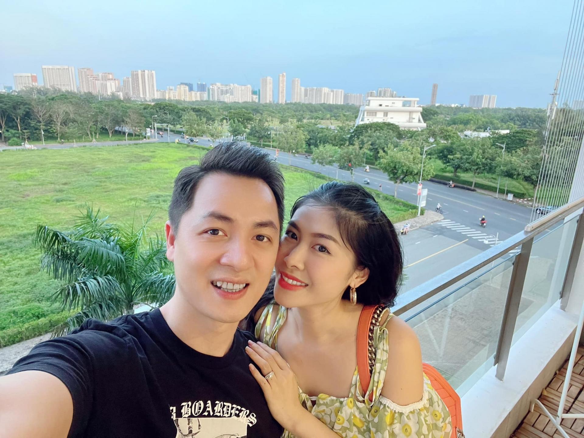 Bà xã Đăng Khôi kỷ niệm 8 năm cưới: "Tìm thấy 1 người như chồng trên đời này khó lắm"