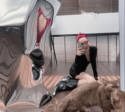 Cận cảnh chiếc gương "sống ảo" gần 100 triệu của Tóc Tiên