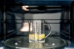 Vệ sinh lò vi sóng theo 5 cách này thì dù lâu năm lò vẫn sạch đẹp như mới mua