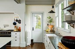 Có 2 thứ này trong phòng bếp, gia đình dễ có lộc, cuối năm làm gì cũng hanh thông, tiền tài gõ cửa