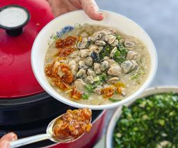 Cháo nghêu Cô Gió, món ăn dân dã vừa ngon vừa rẻ của bãi An Bàng