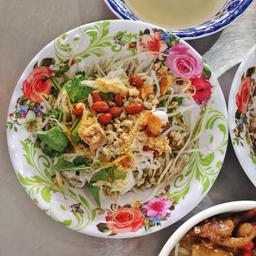 8 đặc sản Huế chỉ cần 20 ngàn là được thưởng thức no nê