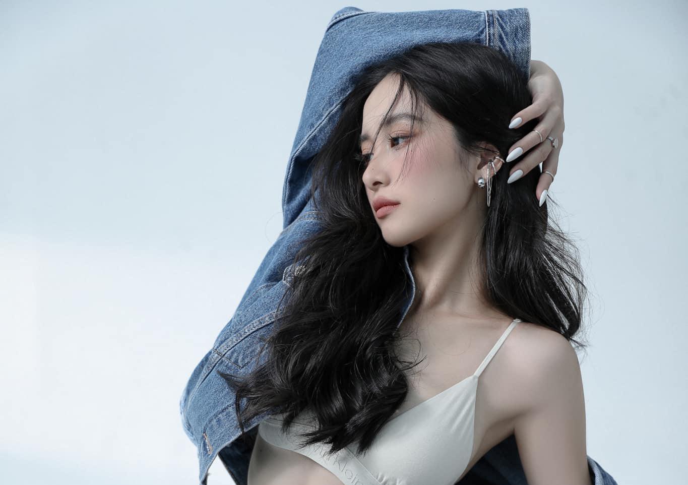 Hôm qua sao làm gì (4/6): Jun Vũ tung bộ ảnh mừng tuổi 27, nhan sắc trong veo khiến fan trầm trồ