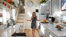 Sau ly hôn, mẹ đơn thân bán nhà 280m² đầu tư 4 tỷ để cải tạo xe rơ moóc thành nhà di động xinh xắn