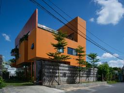 DI House, công trình gồm 2 ngôi nhà nhưng hòa hợp làm 1 của gia đình 3 thể hệ gần Sài Gòn